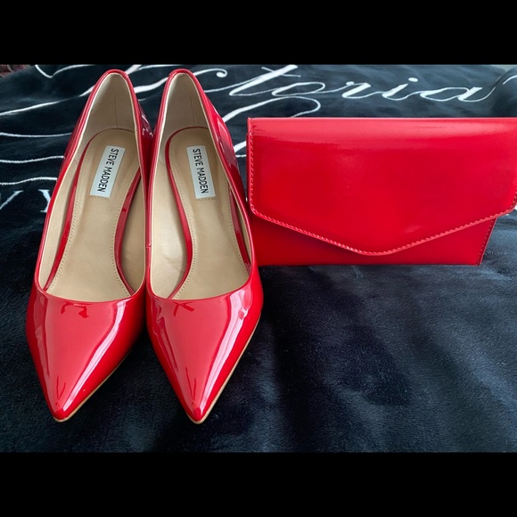 Red Patent Leather Steve Madden Pumps with matching purse - Picture 2 of 4